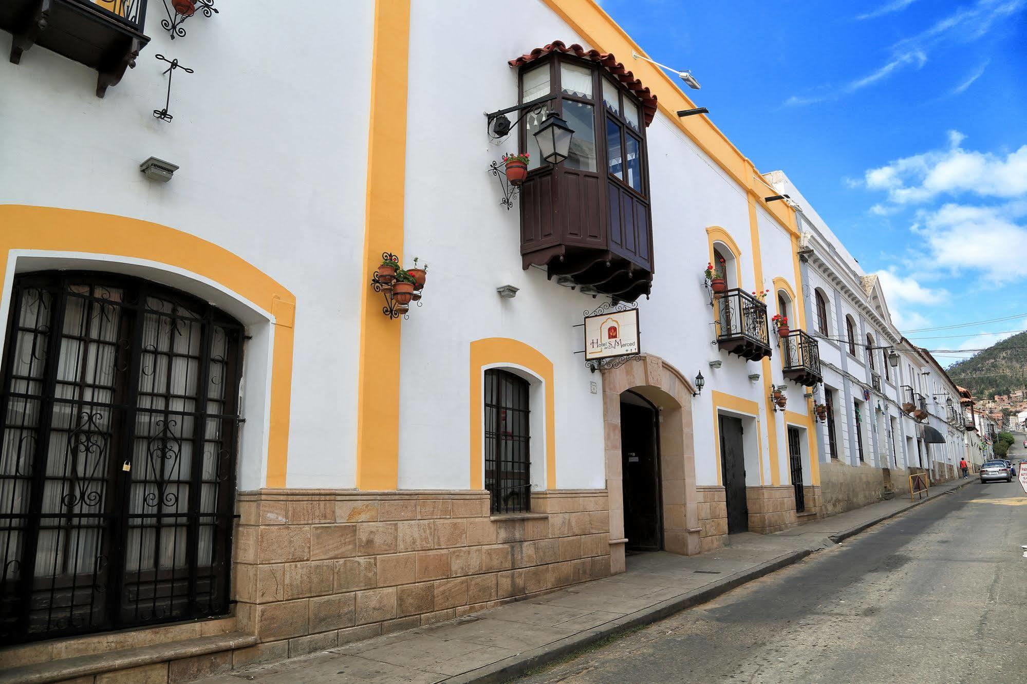 El Hotel De Su Merced Sucre Exterior photo